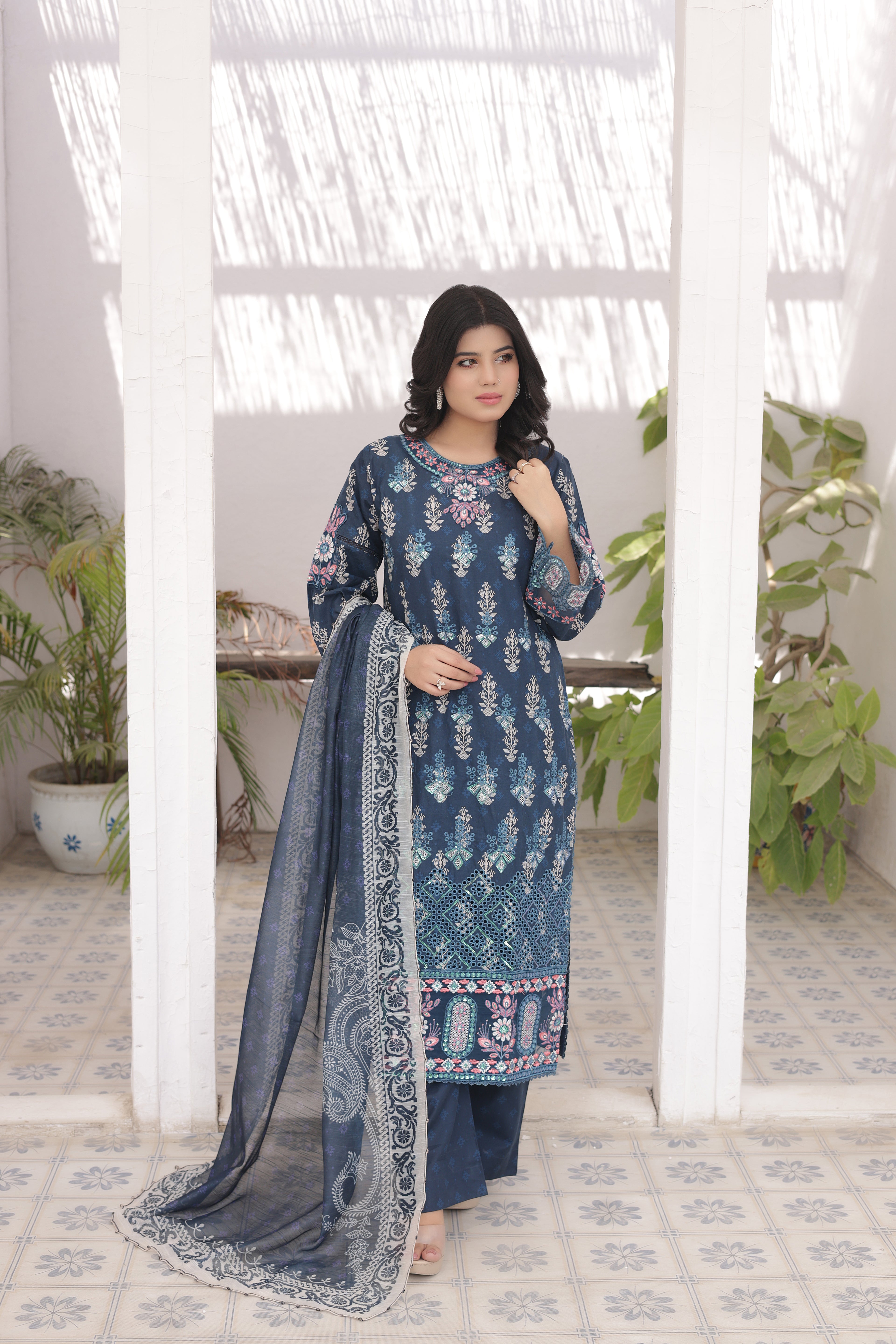 Nazaakat-e-Lawn DN:SA-01