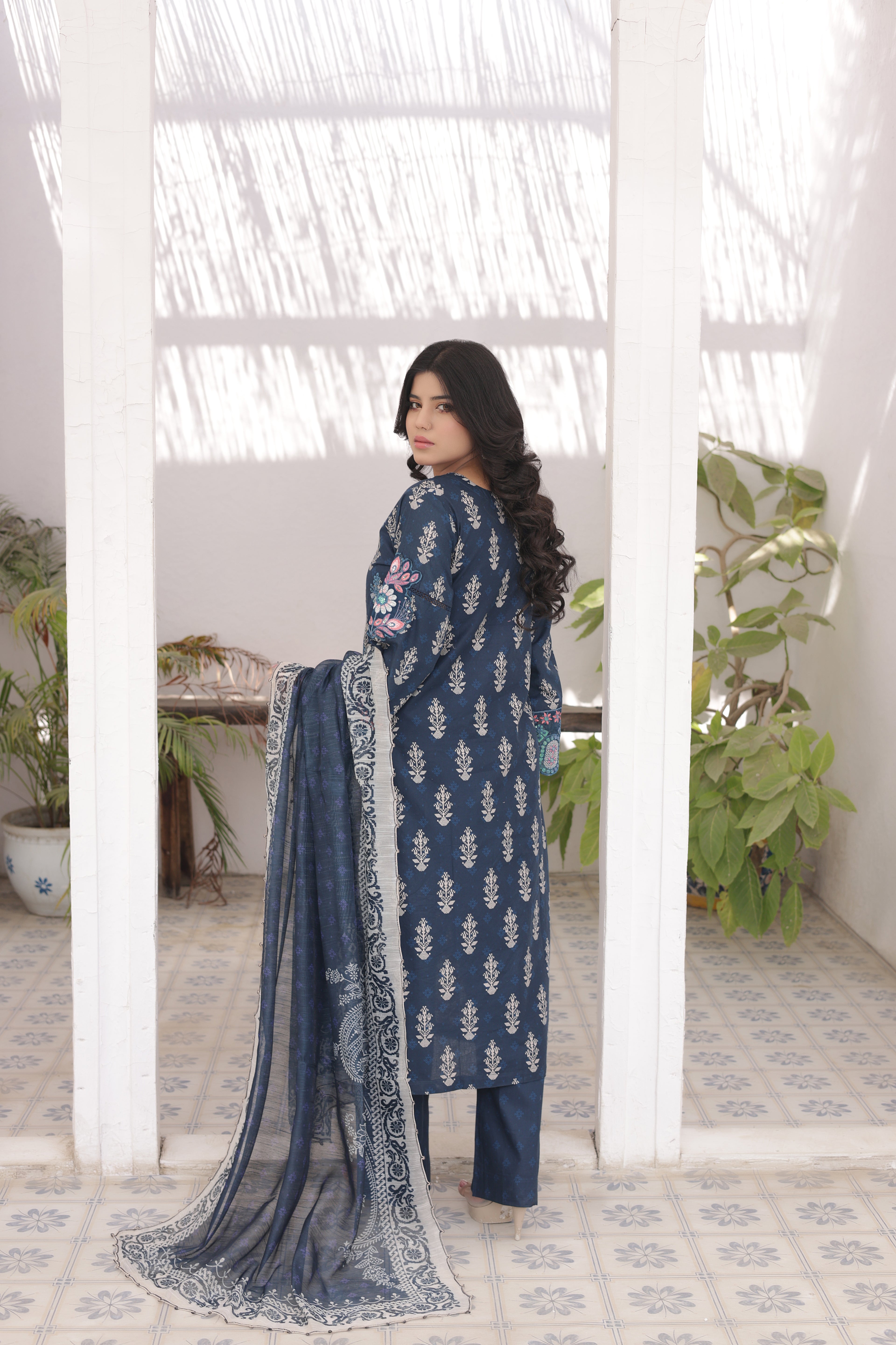 Nazaakat-e-Lawn DN:SA-01