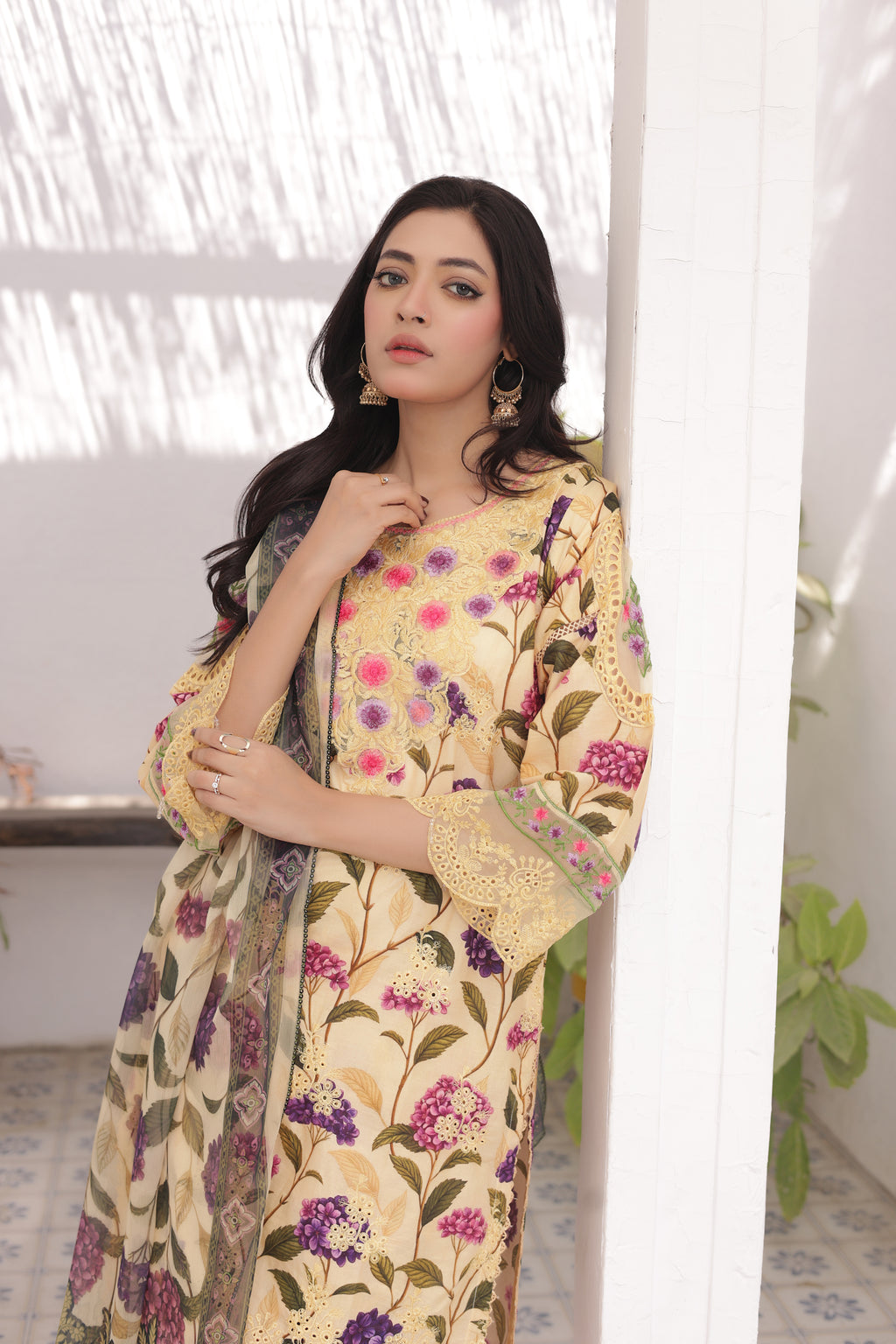 Nazaakat-e-Lawn DN:SA-08