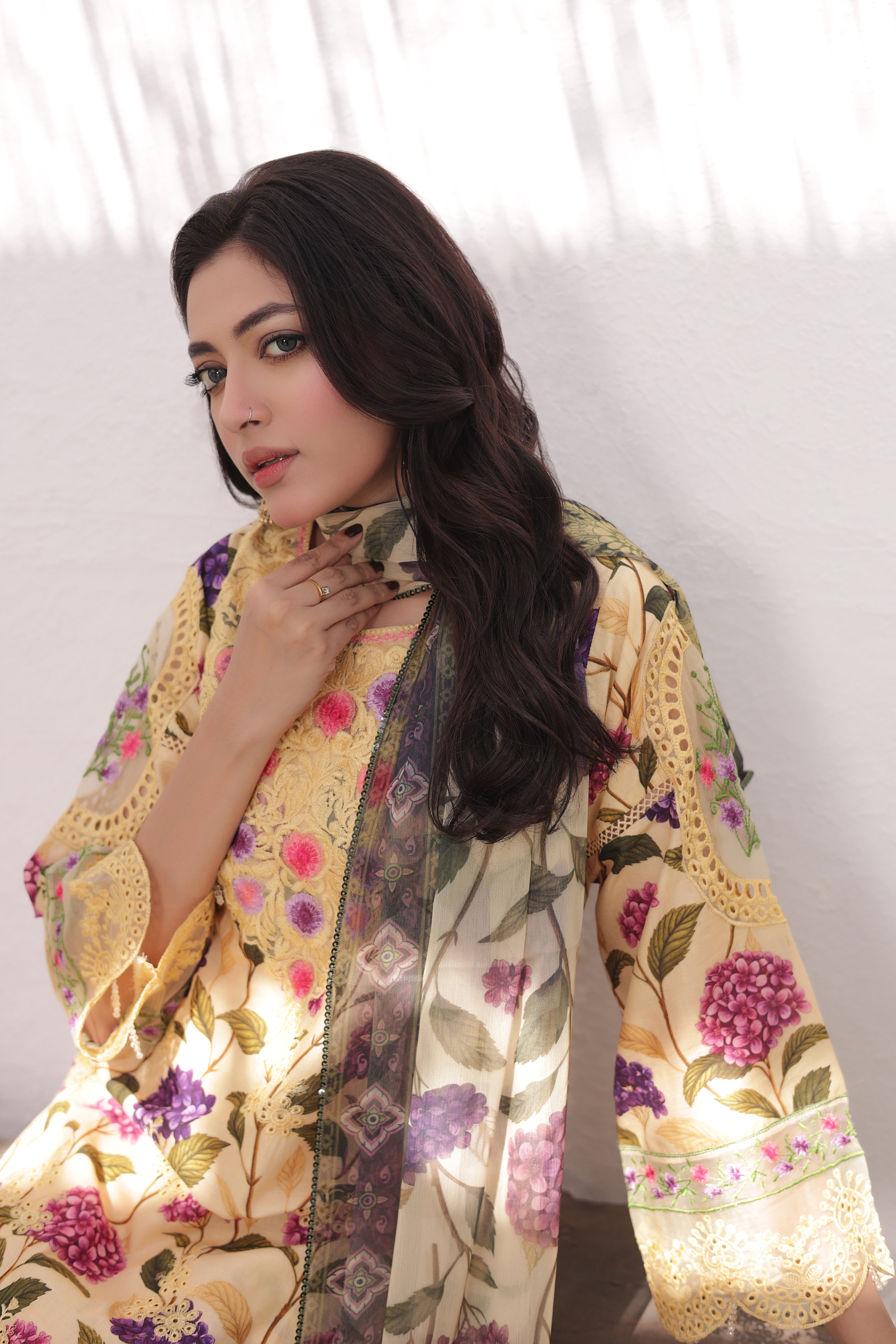 Nazaakat-e-Lawn DN:SA-08