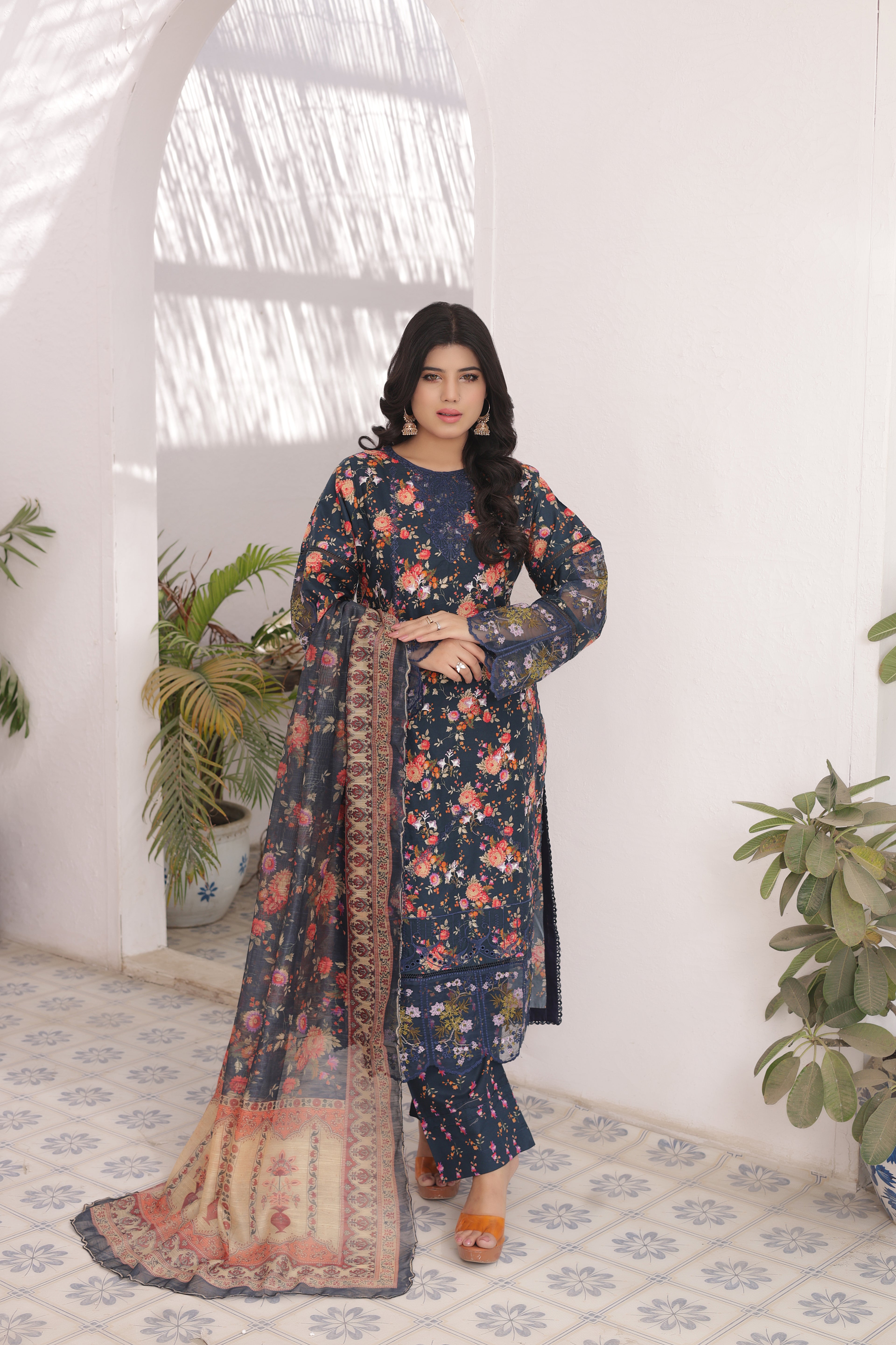 Nazaakat-e-Lawn DN:SA-05