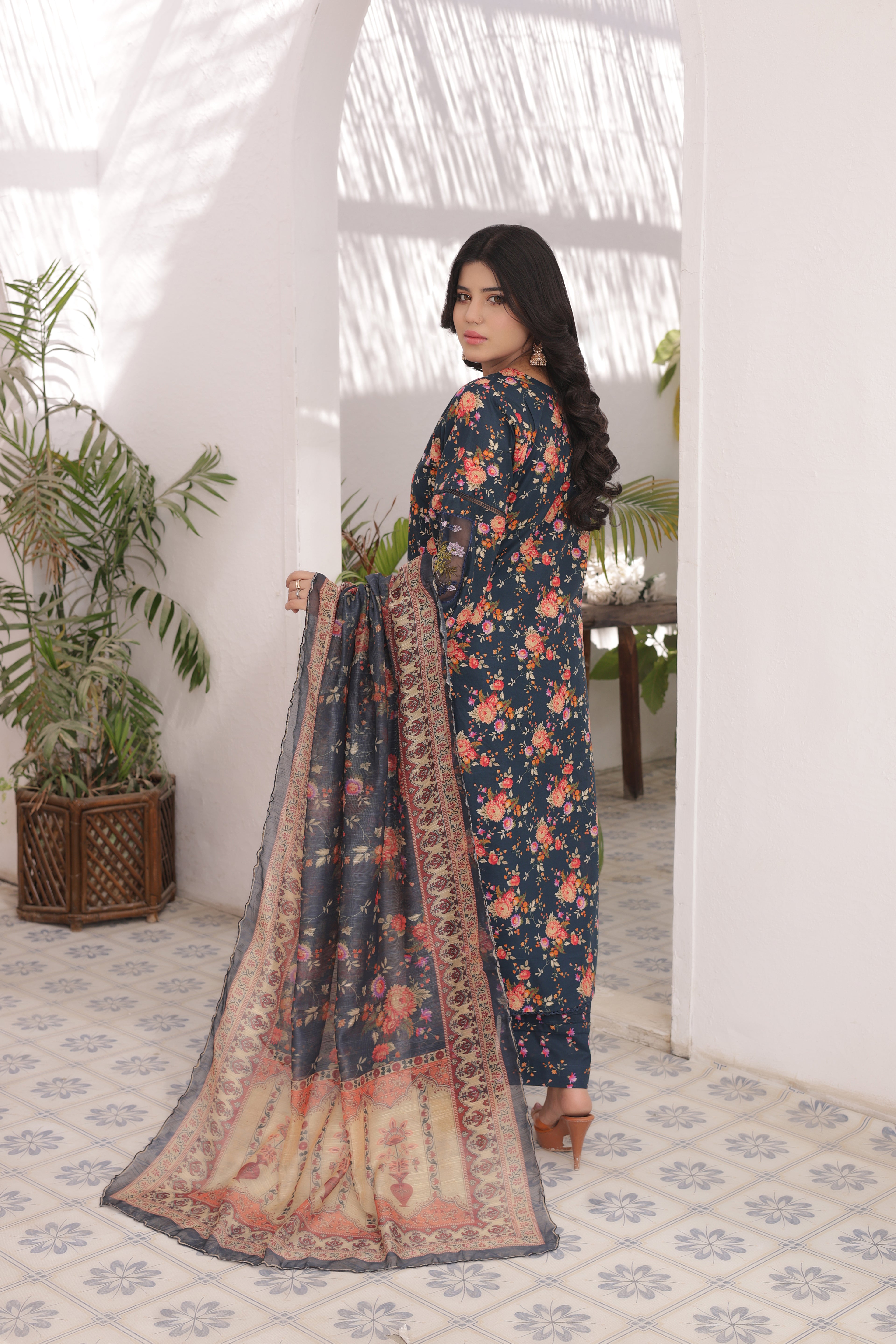 Nazaakat-e-Lawn DN:SA-05