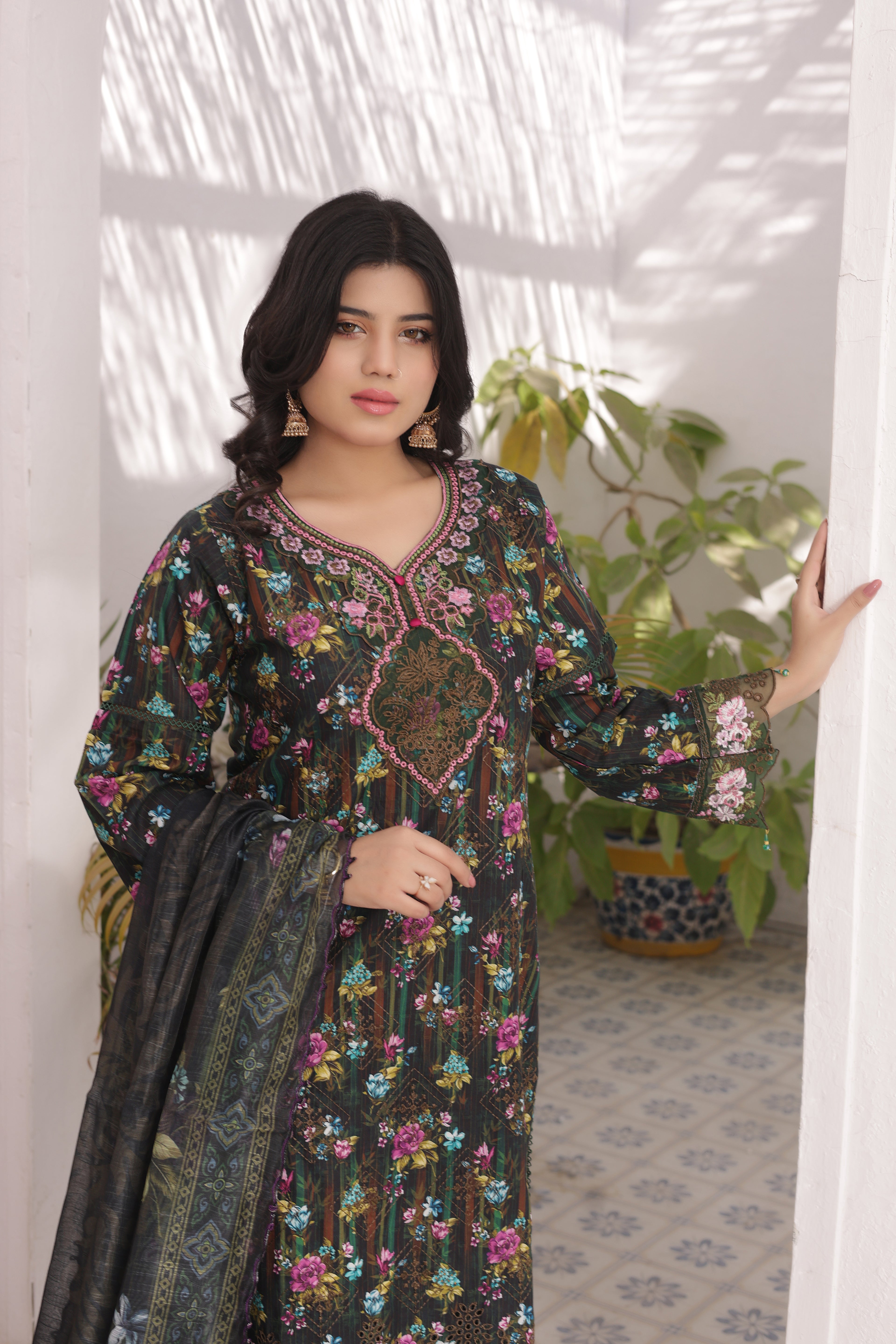 Nazaakat-e-Lawn DN:SA-03